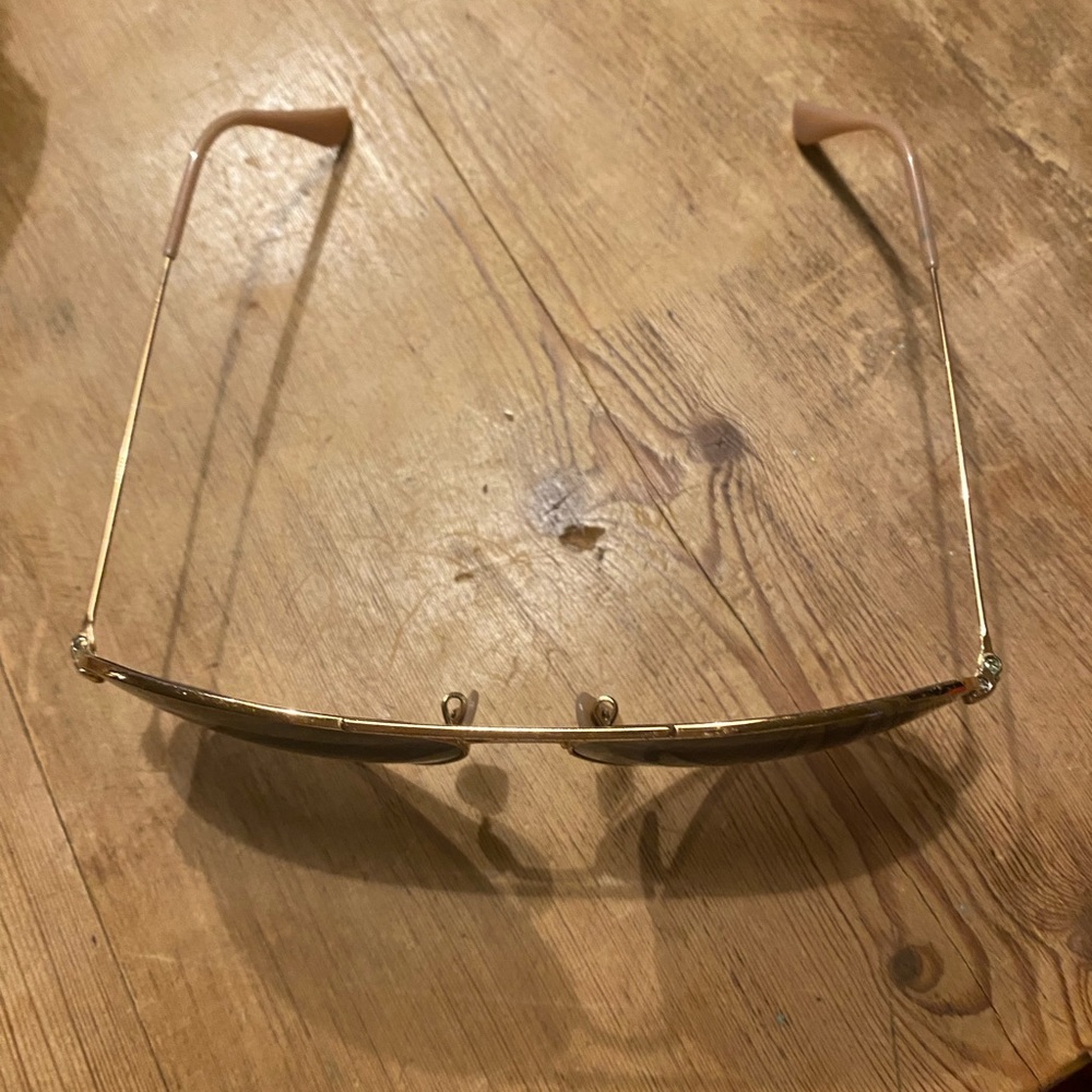Polarized Raybans - Picture 2 of 3